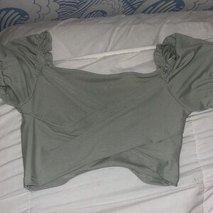 CROSS OVER SEIGE GREEN TOP